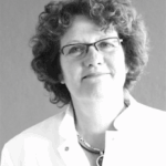 Porträt-Dr.-Birgit-Farthmann-Copyright-2016-DocTattooentfernung-231x300